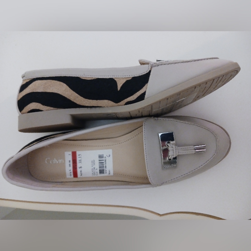 NWT Calvin Klein Flat Shoes - Picture 5 of 8